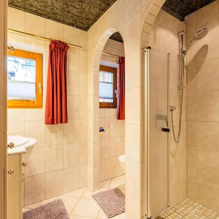 In Near Lifts * Kitzbühel