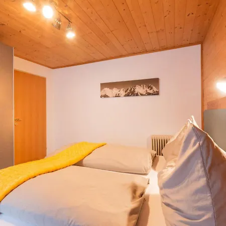 In Near Lifts 公寓